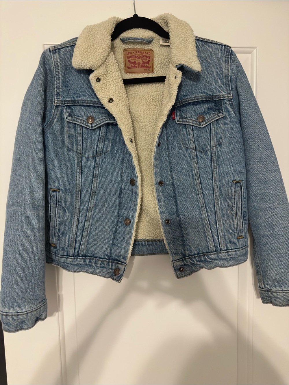 Levi's Light Blue Denim Jacket with Cream Sherpa Lining